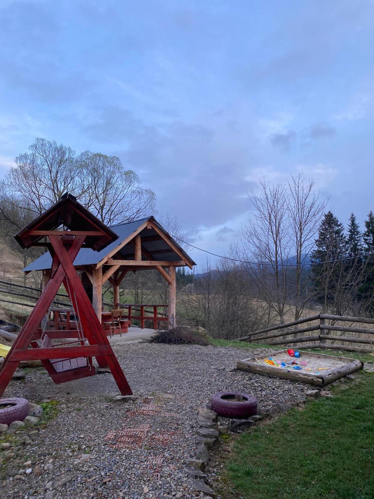 Шпінь 2 Villa Vorokhta Bagian luar foto